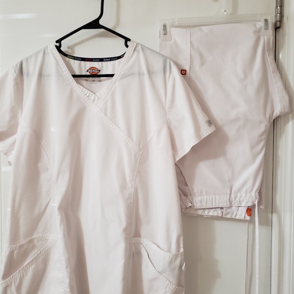 Scrubs - Picture 2 of 8